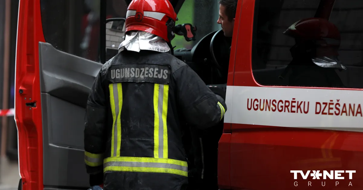 Glābēji Vecgada nakti aizvadījuši darbīgi