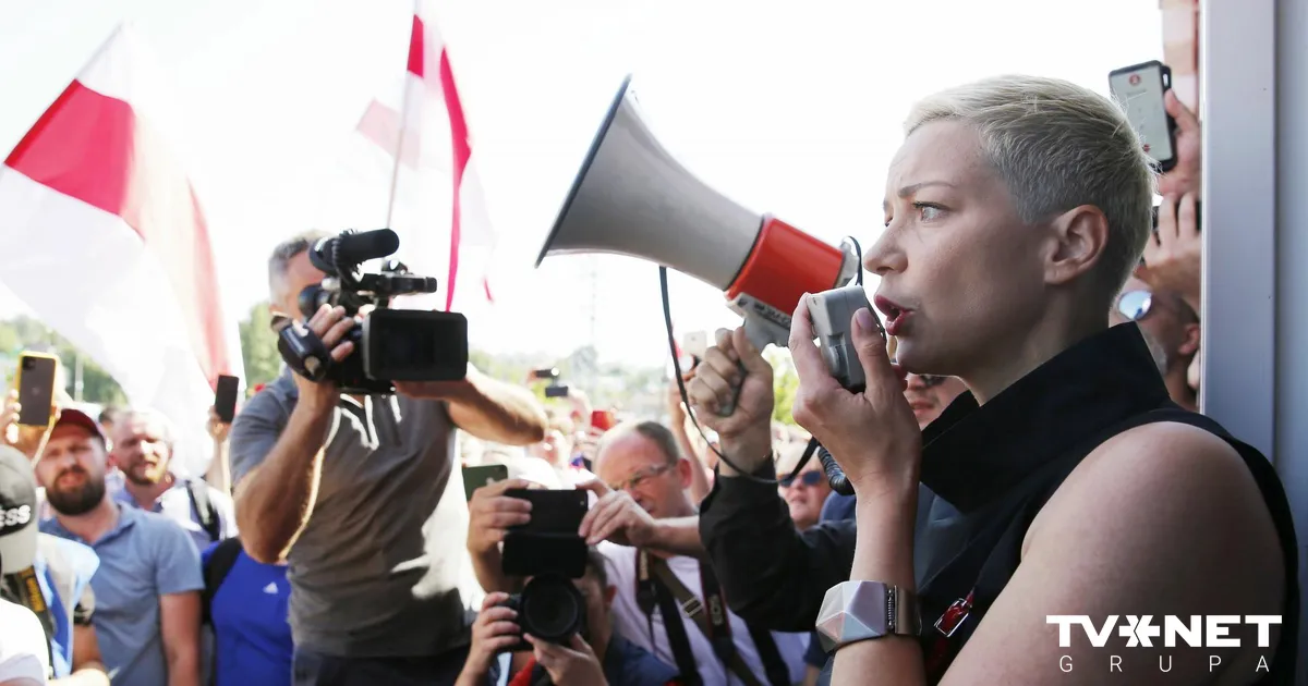 No cietuma atbrīvotā Kaļesņikava aicina ES uz dialogu ar Lukašenko