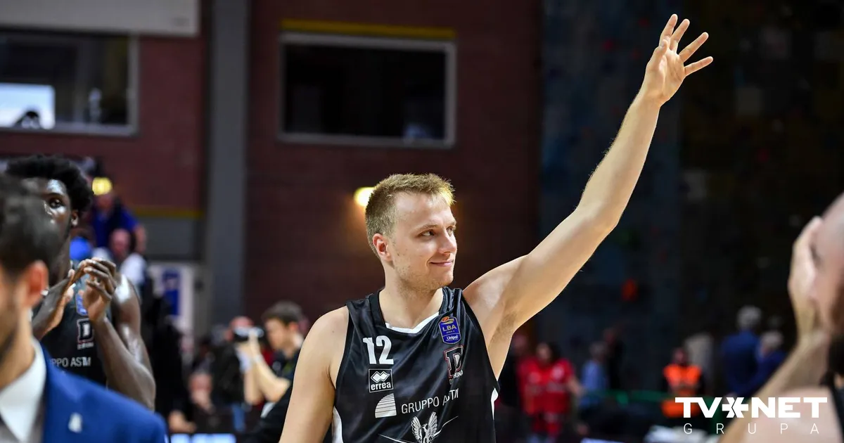 Strautiņš gūst 11 punktus uzvarētā Itālijas A sērijas spēlē