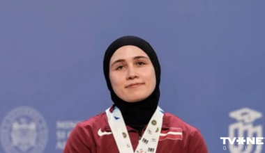 FOTO ⟩ Rebeka Ibrahima pirmo reizi pēc vairākiem gadiem bez hidžāba. Runā kliedē baumas