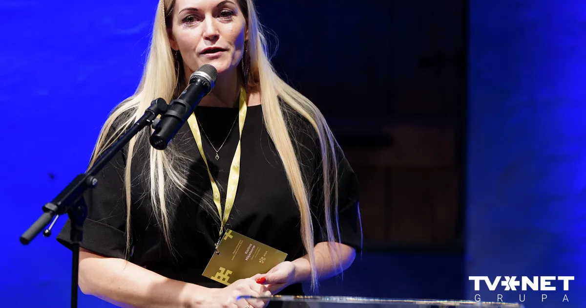 Miķelsone atkāpjas no Ādažu mēres amata