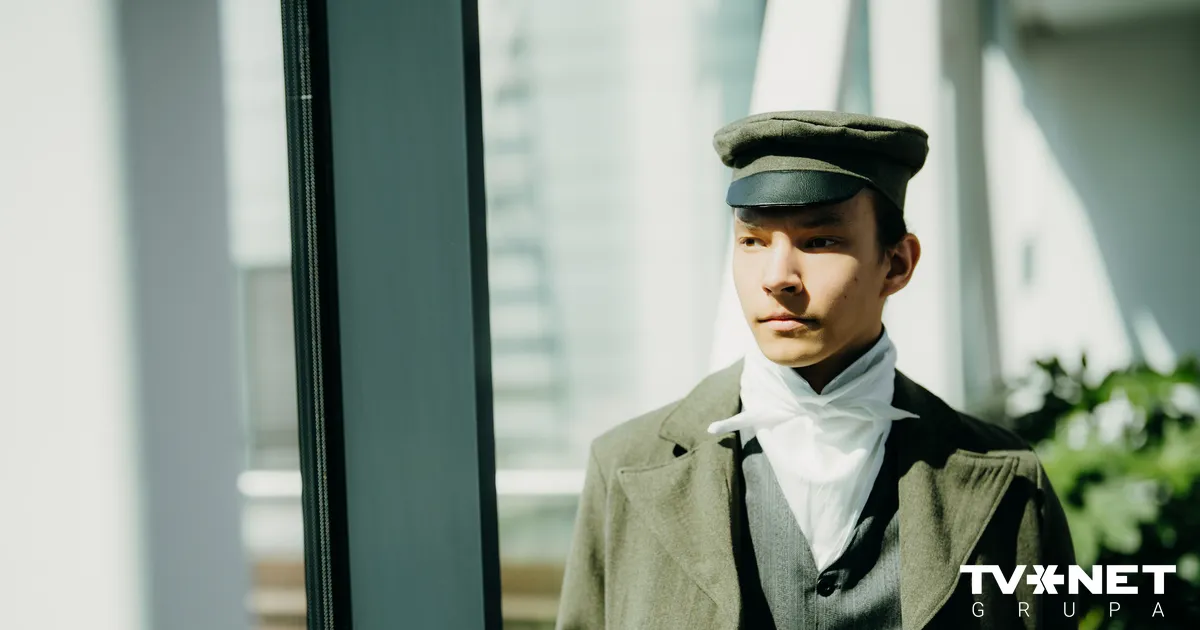 VIDEO ⟩ Kāda ir jauniešu dzīve Rīgā? Jaunais skroderis Alisters kļūst par galveno varoni Vācijas medija sižetā