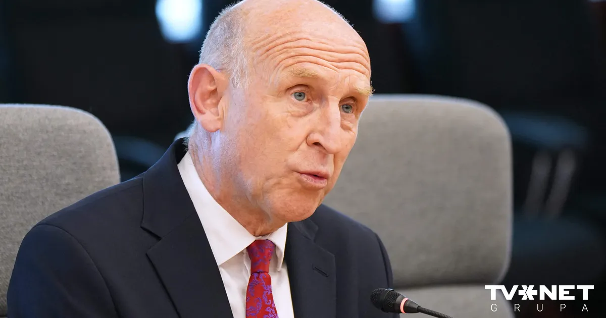 Lielbritānija iztērēs 200 miljonus mārciņu, lai sagatavotu karavīrus dislocēšanai Ukrainā