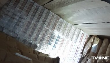 VIDEO ⟩ Atkārtota kratīšana Rēzeknes apkārtnē par nelegālo cigarešu biznesu, kurā varētu būt iesaistīts Elmārs Laizāns