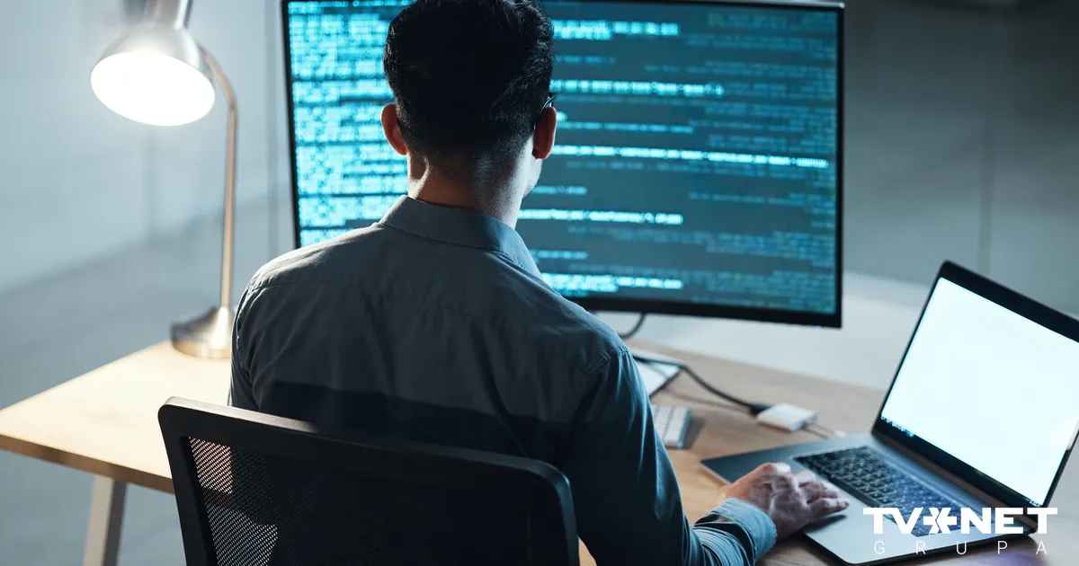 VIDEO ⟩ Bakalaura un maģistra darbus mākslīgā intelekta dēļ atsevišķās programmās varētu aizstāt citi pārbaudījumi