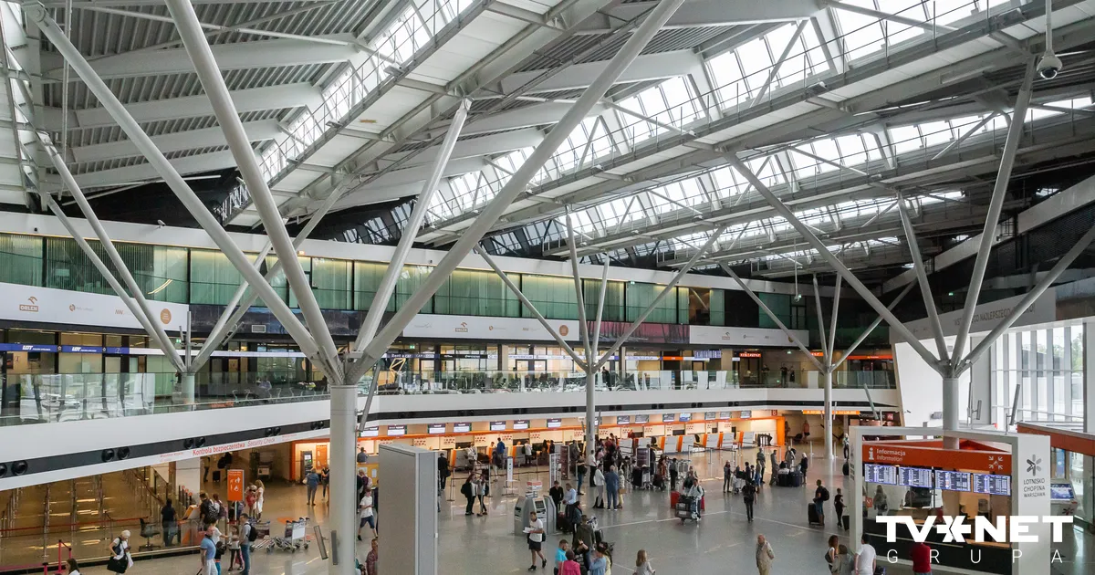Varšavas lidostā aizturēts ukrainis ar signālu slāpēšanas ierīci