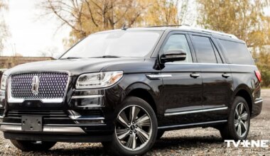 Ukrainai nodoto konfiscēto automašīnu vidū ir arī luksusa spēkrats "Lincoln Navigator"