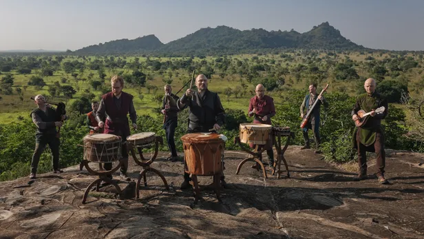 Epizode no mūzikas video uzņemšanas.