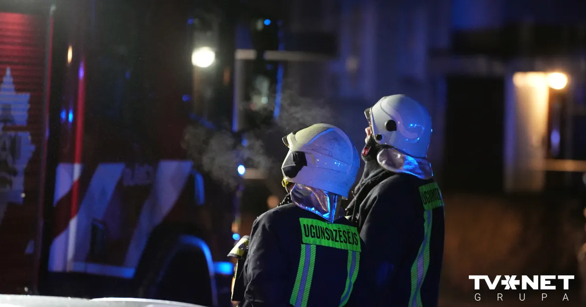 Dzīvojamās mājas ugunsgrēkā Valkas pusē dzīvību zaudējuši divi cilvēki