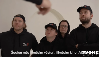 "Singapūras Satīns" skaidro attiecības caur TV šovu