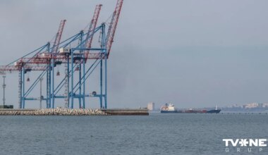 Krievijas uzbrukumā Ukrainas Melnās jūras ostām nogalināti divi cilvēki