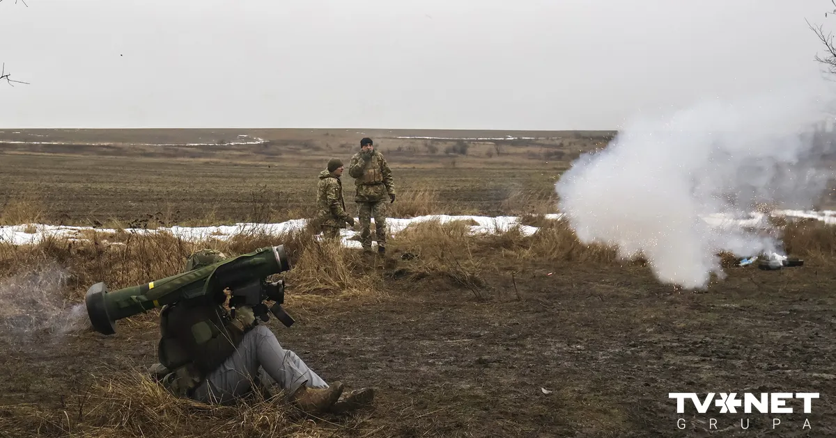 Krievijas uzbrukumā Melnās jūras ostām nogalināti divi cilvēki un pārtraukta elektroapgāde Dņipropetrovskā un Zaporižjā