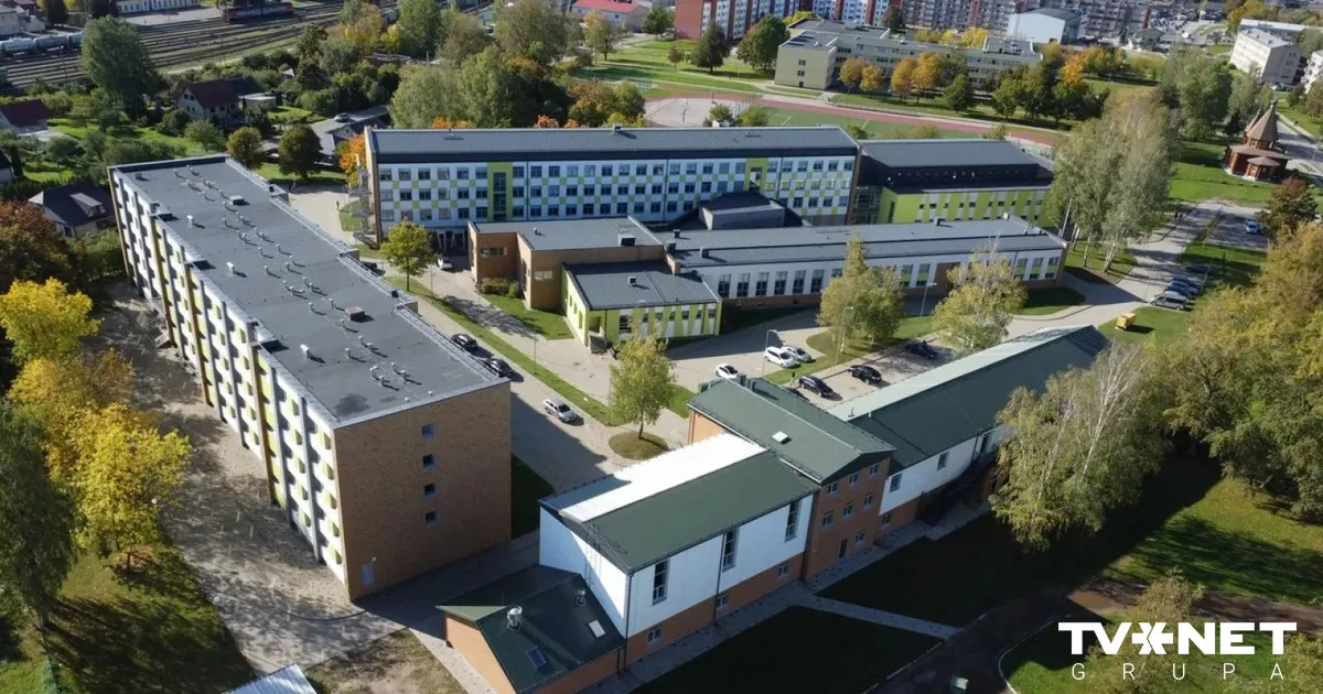 IZM no amata atbrīvo Rēzeknes tehnikuma direktori