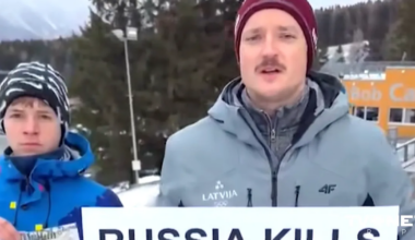 VIDEO ⟩ Latvijas un Zviedrijas skeletona izlases rīko protesta akciju Īglsā; IBSF draud ar policiju