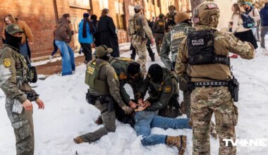 ICE operācijā Mineapolē nošauta sieviete