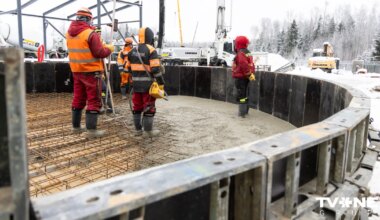 Iecavas pagasta mežos sākta militārās ražotnes būvniecība. Gadā plānots saražot ap 50 000 modulāro pulvera lādiņu