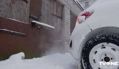 VIDEO ⟩ Rīdzinieks neizpratnē par saņemto sodu — auto bijis novietots pie personīgās garāžas