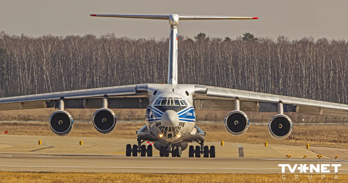 Irānas ajatolla masu protestu dēļ, iespējams, sācis izvest zeltu uz Krieviju
