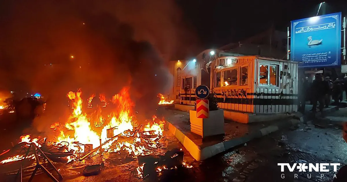 Irānas gāztā šaha dēls vēršas pie Trampa ar lūgumu