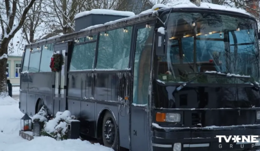 VIDEO ⟩ Autobusā Latgalē ierīkota kafejnīca "Komēta"