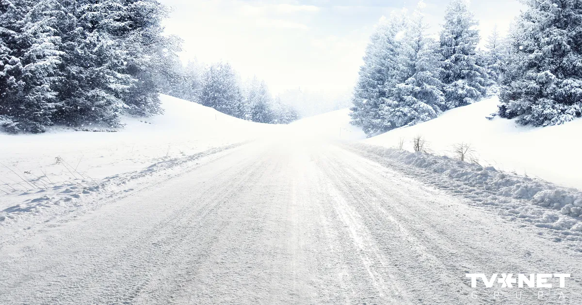Piektdienas rītā sliktākie braukšanas apstākļi ir austrumu pierobežā