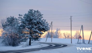 Vissliktākie braukšanas apstākļi svētdienas pusdienlaikā ir Kurzemes ziemeļu daļā