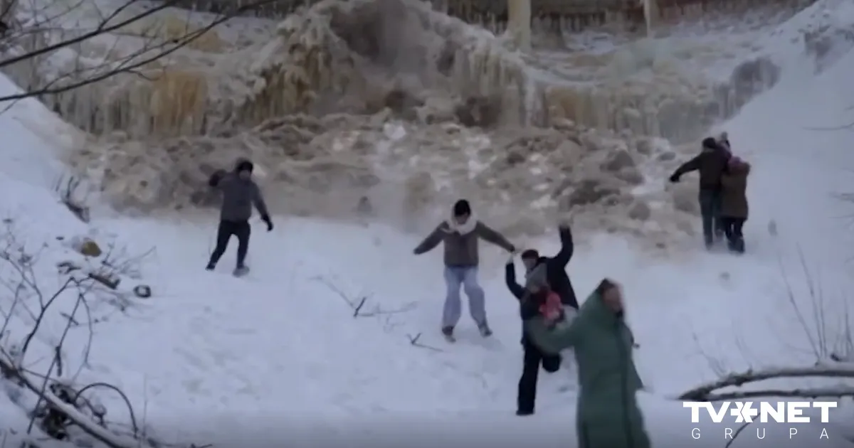 FOTO UN VIDEO ⟩ "Sajutu ledus smagumu uz ķermeņa." Biedējošs incidents pie Valastes ūdenskrituma