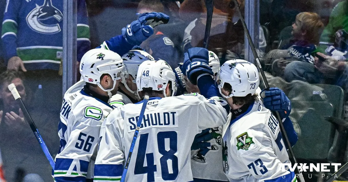 VIDEO ⟩ Ravinskis ar skaistu metienu izrauj uzvaru un tiek atzīts par mača pirmo zvaigzni