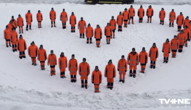 VIDEO ⟩ Internetu sajūsmina NMPD īpašais sveiciens Raimondam Paulam