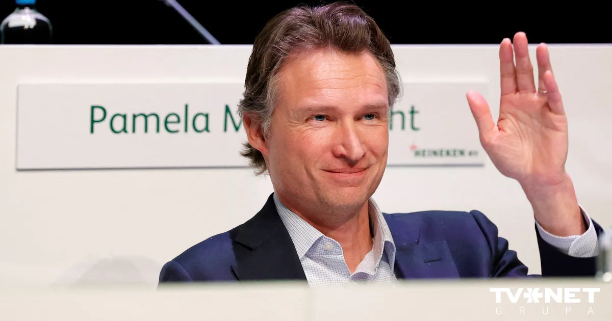 Alus ražotāja "Heineken" vadītājs paziņo par atkāpšanos no amata