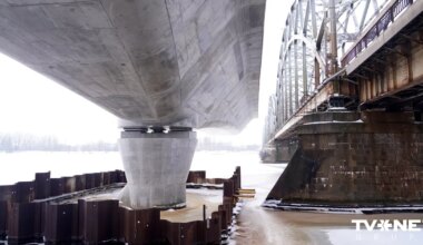 FOTO ⟩ Vientuļais "Rail Baltica" tilta balsts Daugavā