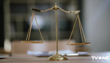 No zvērinātu advokātu rindām izslēgta vēl viena advokāte