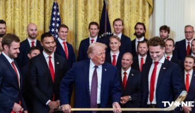 VIDEO ⟩ Balinskis ar komandu viesojas pie Donalda Trampa