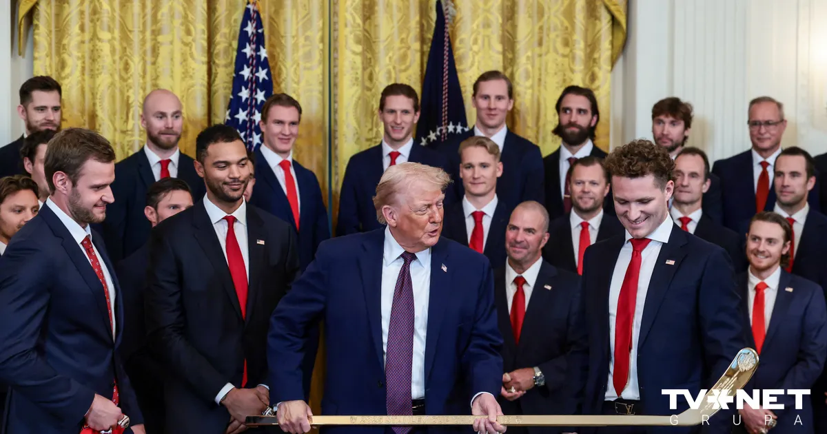 VIDEO ⟩ Balinskis ar komandu viesojas pie Donalda Trampa