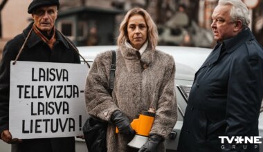 RECENZIJA ⟩ Rūpēties par saviem grēkiem. Lietuva neatkarības atgūšanas sākotnē filmā "Janvāra gaisma"