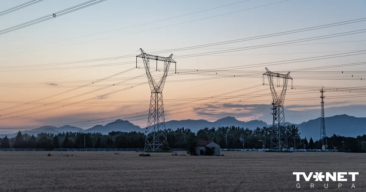 Ķīna vairs nepērk elektroenerģiju no Krievijas, vēsta avots