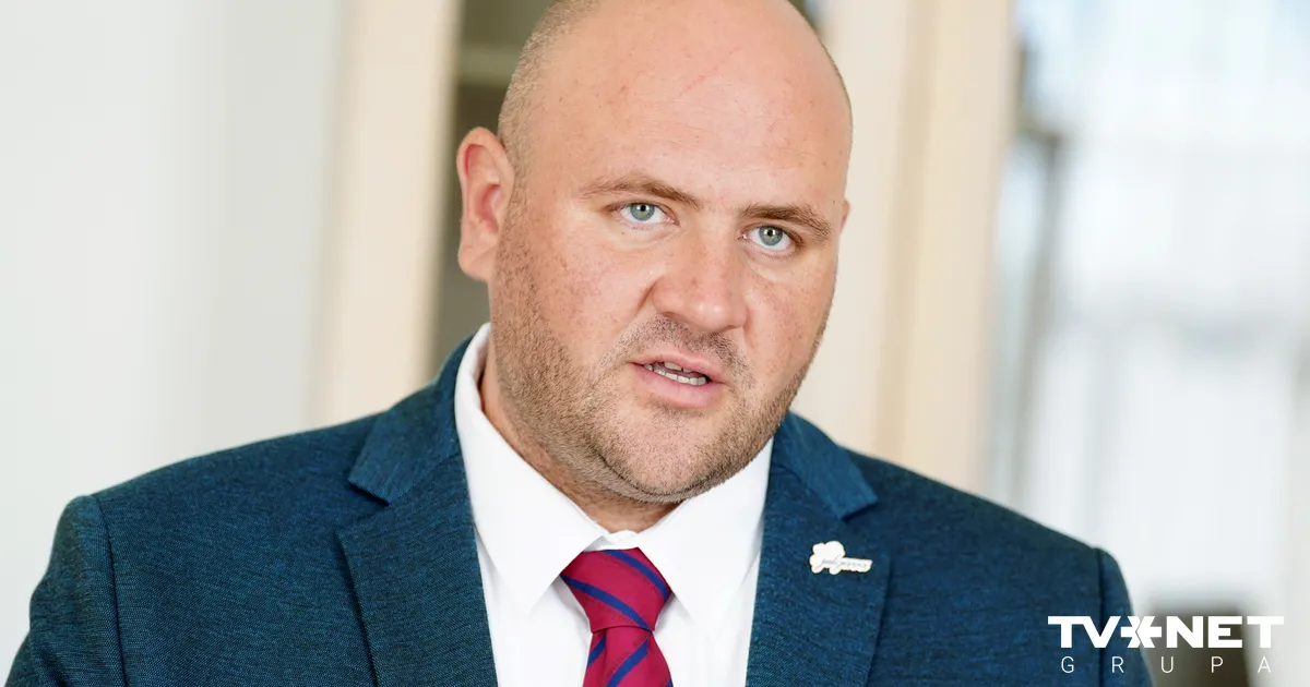 Jelgavā ugunsgrēkā cietušo māju aiznaglos