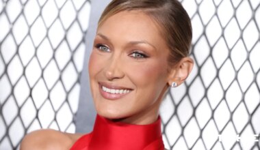 DIENAS KLEITA ⟩ Bellas Hadidas sarkanā provokācija