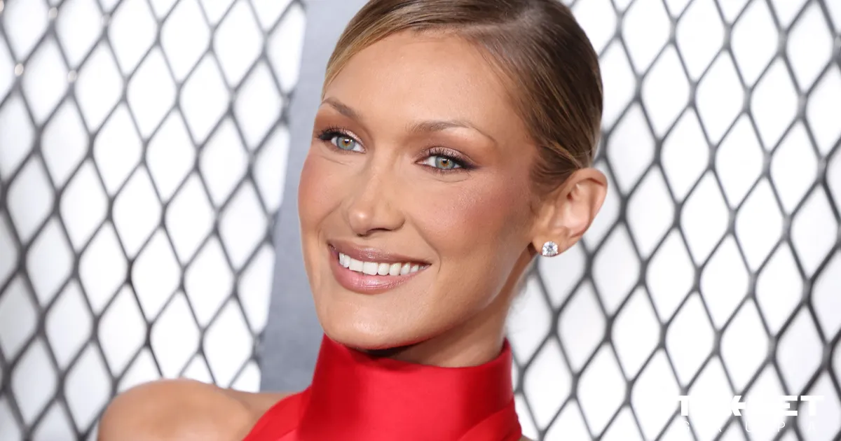 DIENAS KLEITA ⟩ Bellas Hadidas sarkanā provokācija