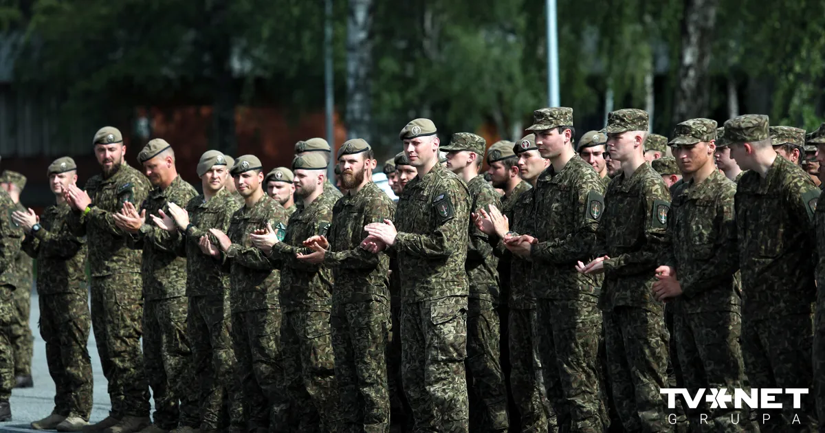 Vasarā aizsardzības dienestā obligāti iesauks 400 jauniešus