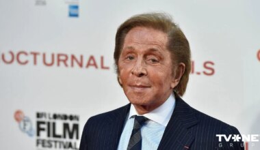 93 gadu vecumā mūžībā devies itāļu modes dizainers Valentino Garavani