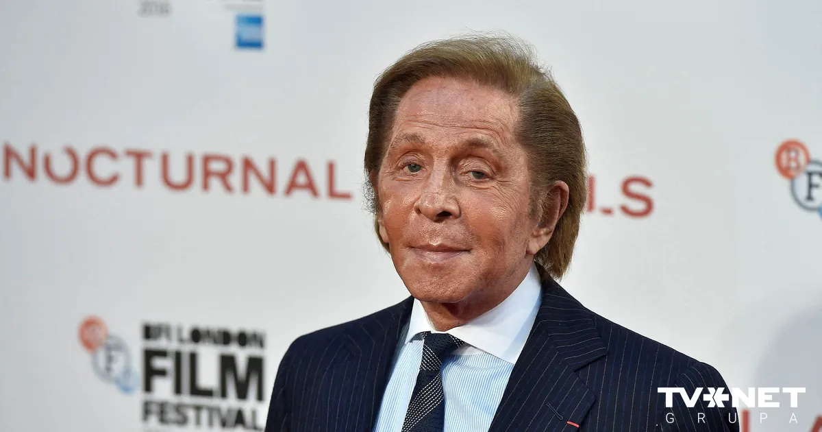 93 gadu vecumā mūžībā devies itāļu modes dizainers Valentino Garavani