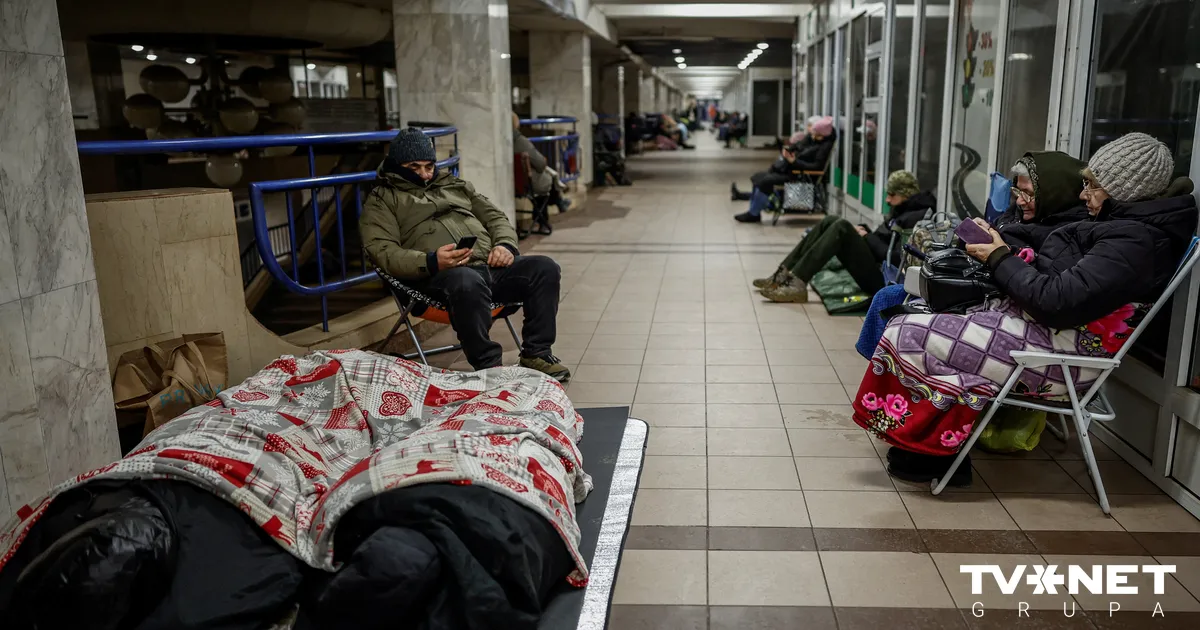 Krievija veikusi kombinēto uzbrukumu Kijivai