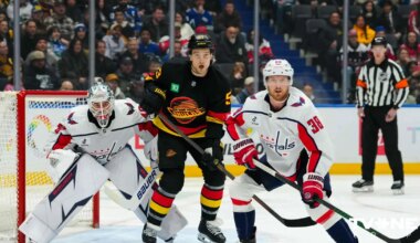 Bļugers atgriežas pēc ilgas pauzes un palīdz "Canucks" pārtraukt garu neveiksmju sēriju