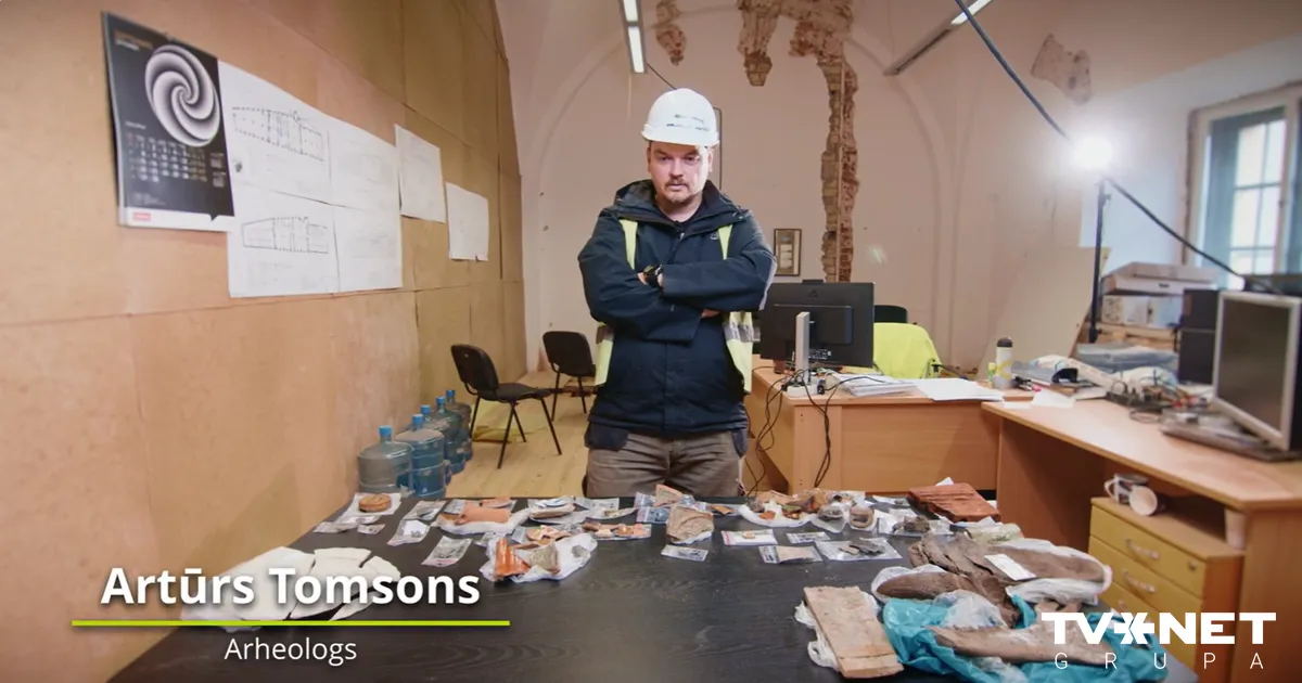 FOTO UN VIDEO ⟩ Pārbūves un restaurācijas darbu laikā "Arsenālā" atklātas retas vēstures liecības