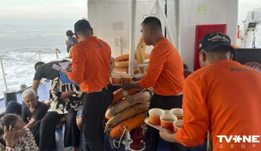 Pie Filipīnām nogrimis pasažieru prāmis