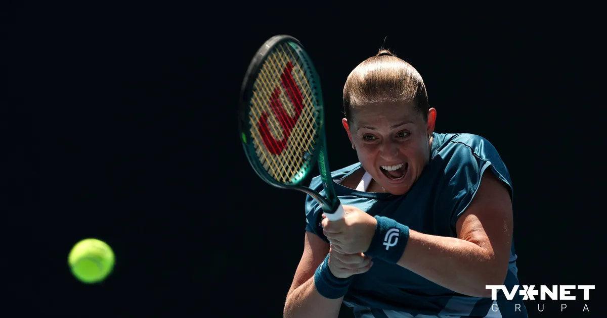 VIDEO ⟩ Ostapenko ar spēcīgu raidījumu "nokdaunē" pretinieci