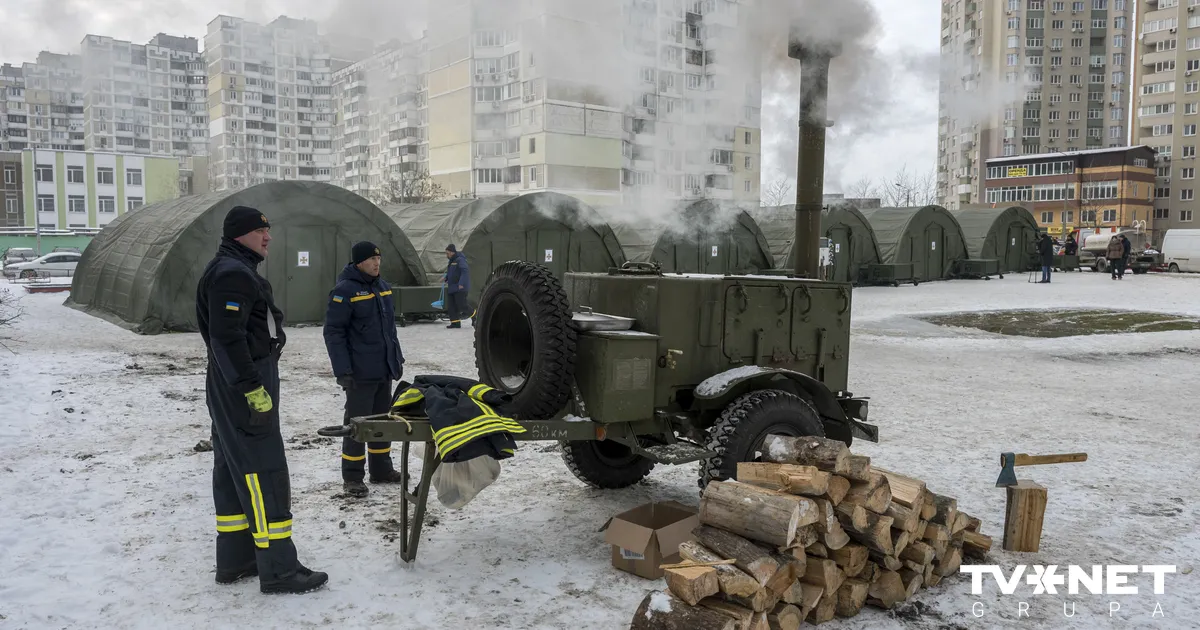 pēc Krievijas uzbrukumiem daudzviet Kijivā jādzīvo skarbos apstākļos