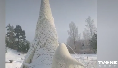 VIDEO ⟩ Par soctīklu hitu kļuvusi Aronas ledus strūklaka