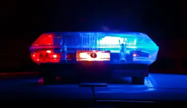 Novērstas avārijas sekas uz Liepājas šosejas netālu no Tīreļiem, satiksme pilnībā atjaunota - Jauns.lv